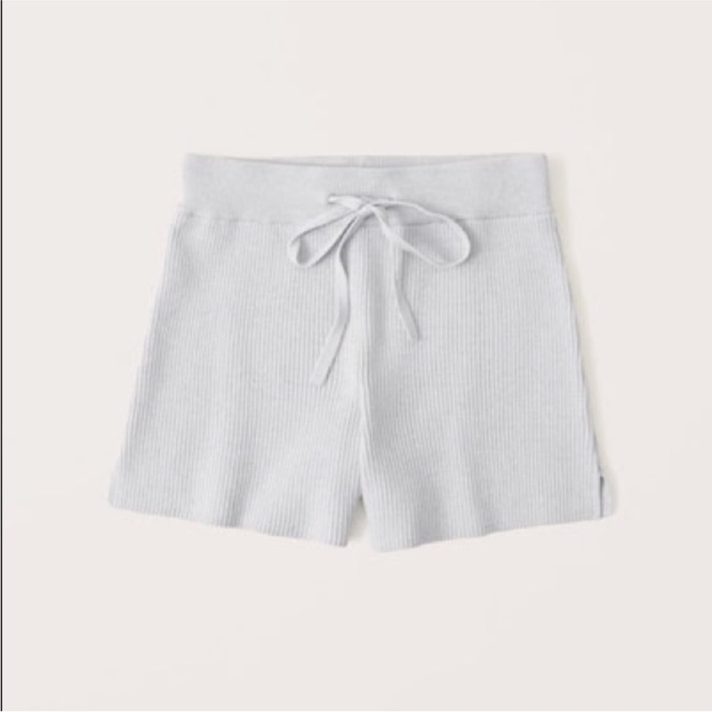 Abercrombie LuxeLoft Pull-On Sweater Shorts in Light Grey